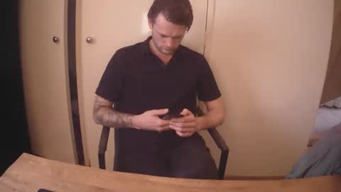 Snapshot of donn053 chatting on 04-15-26, 05:20 Papi online show from 04-15-26, 05:20