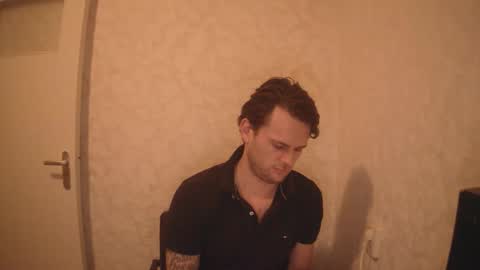 Snapshot of donn053 chatting on 04-16-26, 10:34 Papi online show from 04-16-26, 10:34