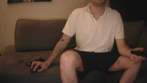 Snapshot of donn053 chatting on 05-15-26, 11:34 Papi online show from 05-15-26, 11:34