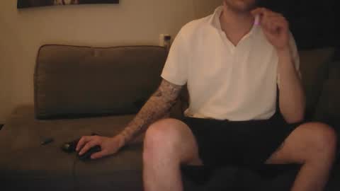 Snapshot of donn053 chatting on 05-16-26, 12:51 Papi online show from 05-16-26, 12:51
