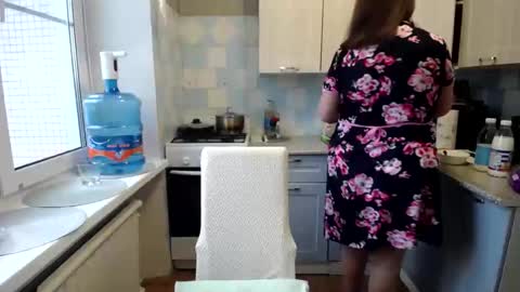 Tatiana 43 curvy sexy body and Joanna redhead 39 years online show from 02-17-25, 06:31