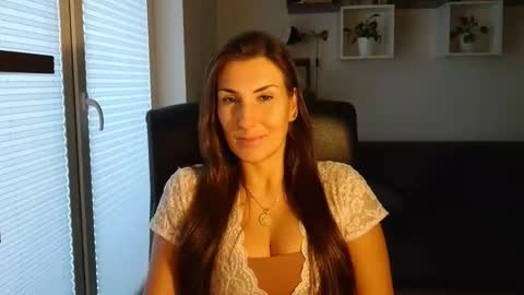 DonnaLive online show from 10-12-25, 03:33