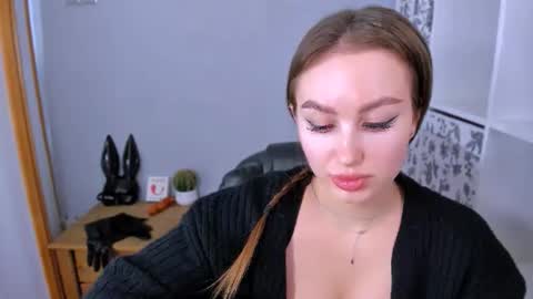 DonnaSensual online show from 02-12-26, 05:41