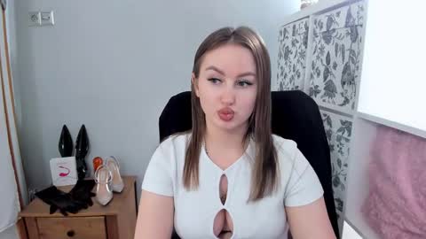 DonnaSensual online show from 04-23-26, 02:52