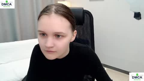 Sia online show from 04-14-26, 09:15