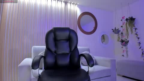  Donna Stonne  online show from 10-03-25, 04:20