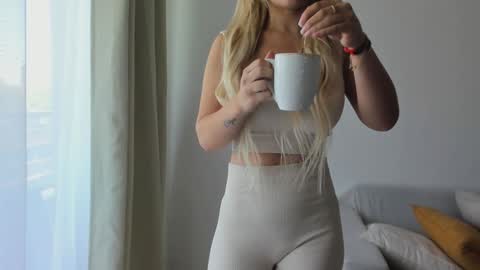 Donatella online show from 12-05-24, 03:06