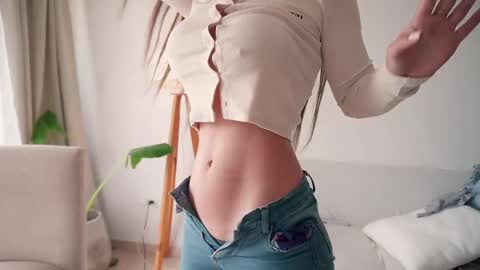 Donatella online show from 04-28-26, 12:21