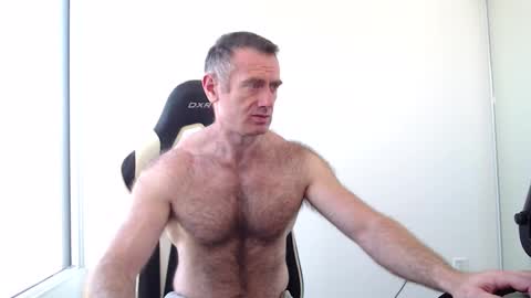 Donny online show from 10-02-25, 01:51