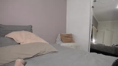 Snapshot of dontcallmeangel_ chatting on 02-24-25, 11:09 Iara online show from 02-24-25, 11:09