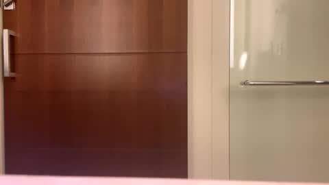 Snapshot of donwyan4 chatting on 09-23-25, 08:06 donwyan4 online show from 09-23-25, 08:06