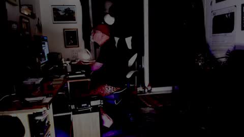 Snapshot of dopeleaf2 chatting on 02-02-25, 10:17 dopeleaf2 online show from 02-02-25, 10:17