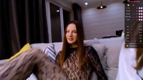 Snapshot of dorafisher01 chatting on 10-18-25, 03:35 Dora online show from 10-18-25, 03:35