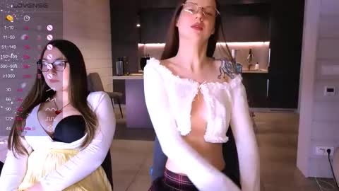 Snapshot of dorafisher01 chatting on 11-16-25, 02:22 Dora online show from 11-16-25, 02:22