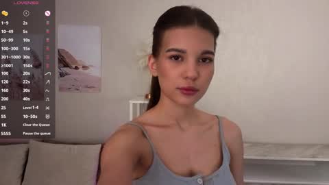 Kiki online show from 04-13-26, 12:38