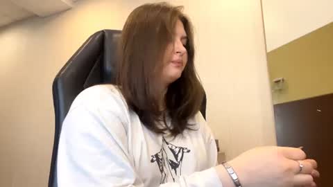 Ashley online show from 07-27-26, 06:09