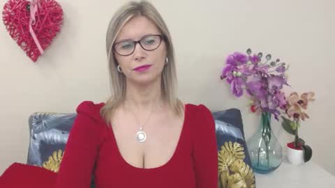 Snapshot of doreenkiss chatting on 01-22-25, 07:25 DoreenSexy online show from 01-22-25, 07:25