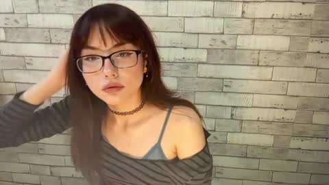 Snapshot of doretharuschak chatting on 05-05-26, 10:12 Aimi online show from 05-05-26, 10:12