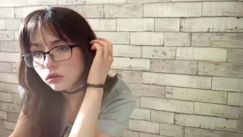 Snapshot of doretharuschak chatting on 05-11-26, 02:45 Aimi online show from 05-11-26, 02:45