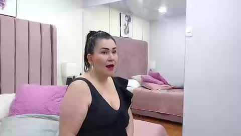 Anny online show from 09-11-25, 01:22