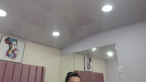 Anny online show from 04-18-26, 12:09