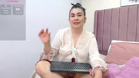 Anny online show from 04-25-26, 01:41