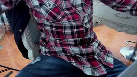 Snapshot of dorian_lev chatting on 02-26-25, 05:39 Nicolle online show from 02-26-25, 05:39