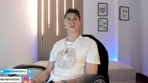 Snapshot of dorian_mystery chatting on 06-11-26, 02:53 dorian_mystery online show from 06-11-26, 02:53