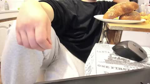 menu  below online show from 03-07-26, 12:46