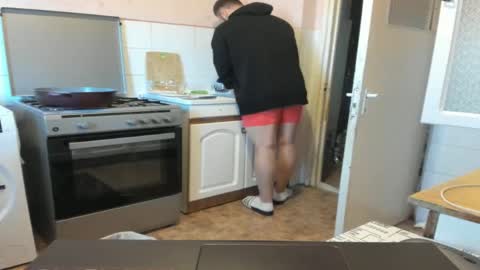 Snapshot of doriancretu95 chatting on 05-07-26, 05:02 menu below online show from 05-07-26, 05:02