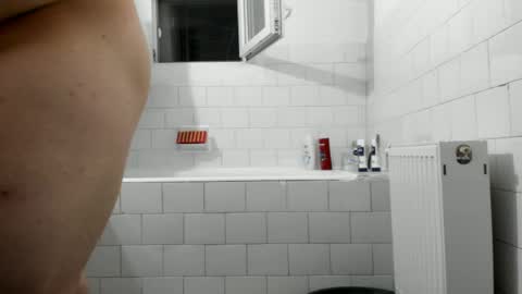 Snapshot of doriancretu95 chatting on 05-15-26, 06:48 menu below online show from 05-15-26, 06:48
