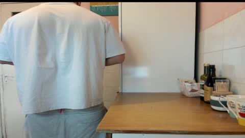 Snapshot of doriancretu95 chatting on 05-17-26, 06:11 menu below online show from 05-17-26, 06:11