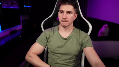 Dorian Reyes online show from 01-12-25, 03:17