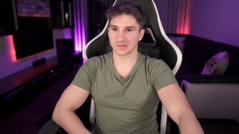 Dorian Reyes online show from 01-21-25, 02:00