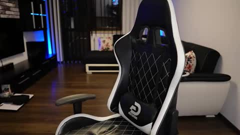 Dorian Reyes online show from 09-21-25, 10:33