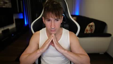 Dorian Reyes online show from 09-25-25, 12:36