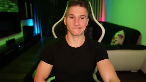 Dorian Reyes online show from 10-02-25, 12:17