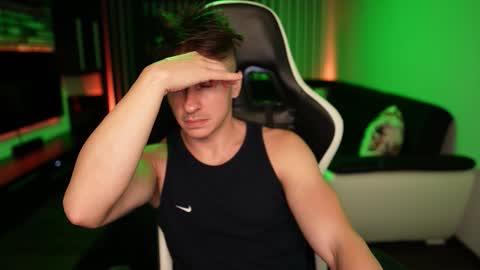 Dorian Reyes online show from 10-16-25, 11:39