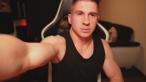 Dorian Reyes online show from 11-19-25, 12:54