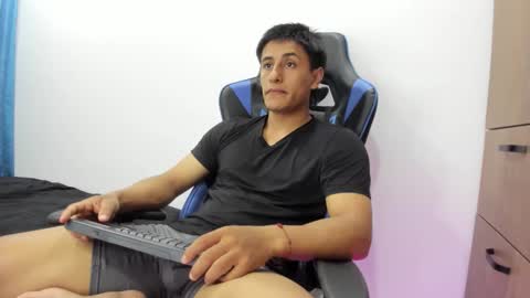 dorman_boy online show from 11-07-25, 02:00