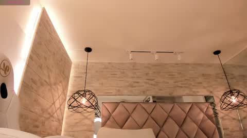  DOROTHY online show from 02-11-25, 09:42