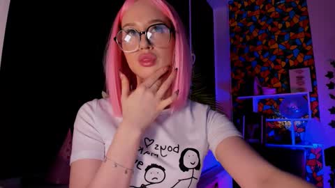 Snapshot of dorothygilbert chatting on 03-11-25, 07:36 Next stream November 24 online show from 03-11-25, 07:36