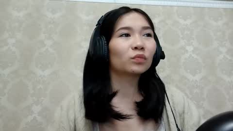 Snapshot of dorothygreene chatting on 10-22-25, 10:26 YuKi online show from 10-22-25, 10:26