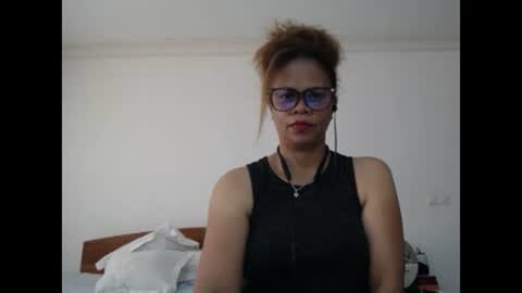 Snapshot of dorothyinsky chatting on 02-03-25, 02:02 DorothyInsky online show from 02-03-25, 02:02