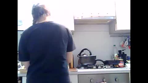 Dorrie Ann online show from 12-31-24, 08:34