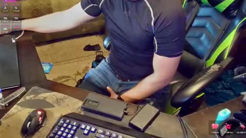 Snapshot of dotyoureyezez chatting on 12-28-24, 12:04 DotYourEyezez online show from 12-28-24, 12:04