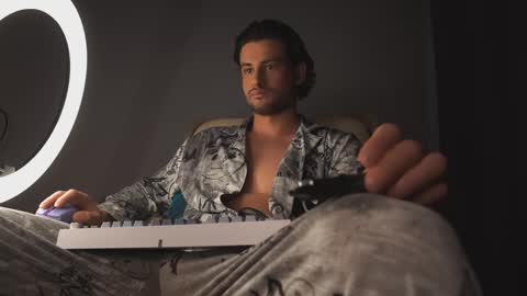 Keen online show from 03-10-25, 12:26