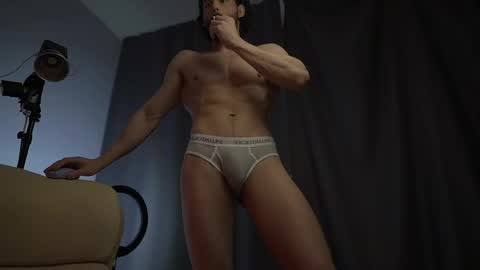 Snapshot of double_luckystrike chatting on 05-24-26, 02:44 Keen online show from 05-24-26, 02:44