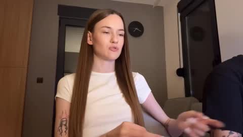 Snapshot of double_sun chatting on 09-17-25, 07:26 Alice and Mark online show from 09-17-25, 07:26