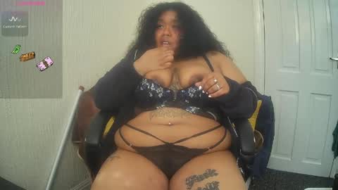 DeeDee online show from 04-23-26, 01:24